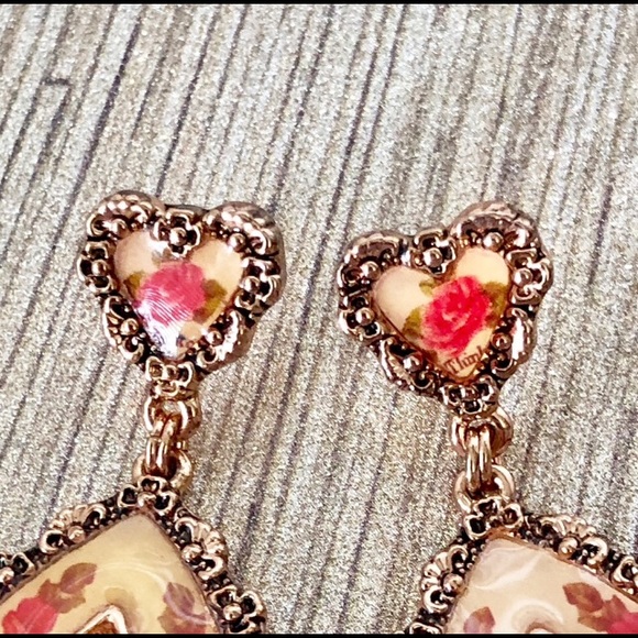 Betsey Johnson Vintage Rose Love Birds Earrings - Picture 3 of 8